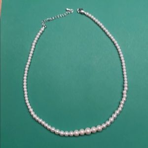 Pearl Necklace, graduated, 16-18 inches